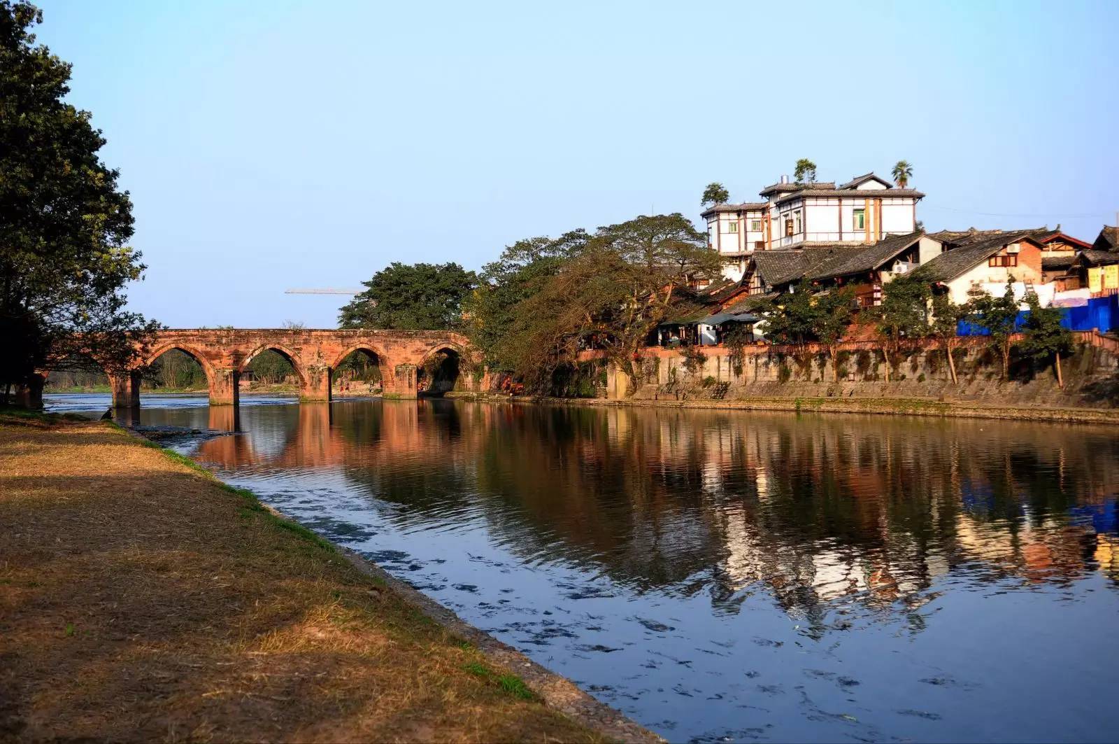 中國(guó)最適合私奔的10個(gè)古鎮(zhèn)：春暖花開旅途美麗！