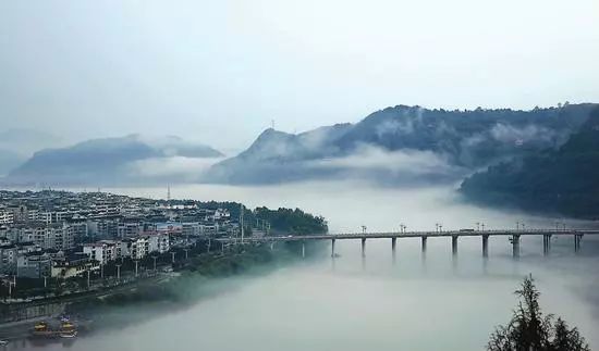 中國(guó)最適合私奔的10個(gè)古鎮(zhèn)：春暖花開(kāi)旅途美麗！