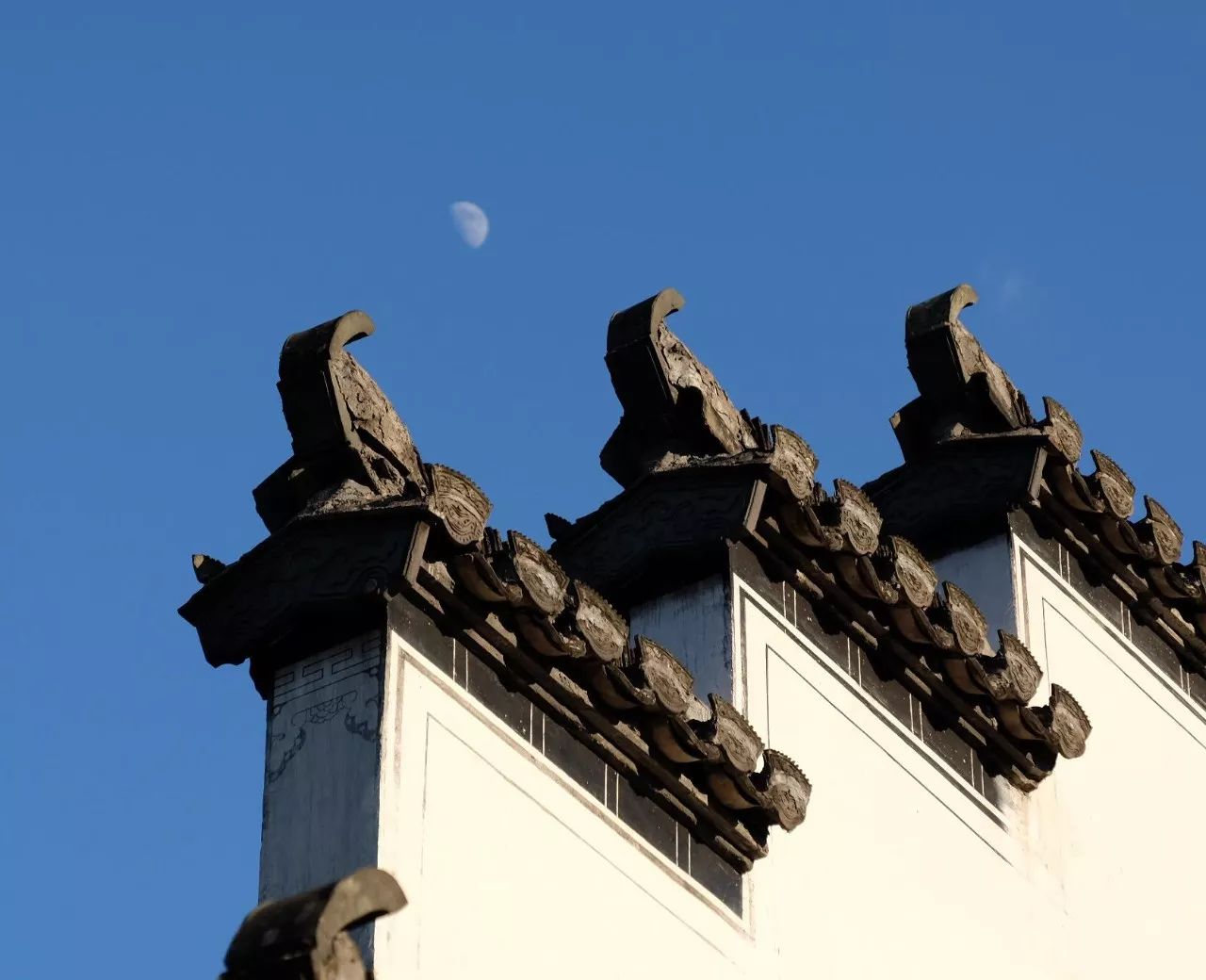 淺析徽派建筑：獨(dú)一無(wú)二氣息的中國(guó)古建筑！
