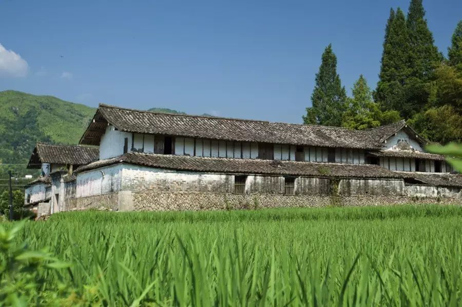 中國(guó)古建筑，千年古村不會(huì)消失但卻只剩下老房