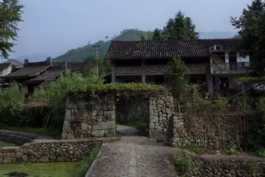 中國(guó)古建筑，千年古村不會(huì)消失但卻只剩下老房