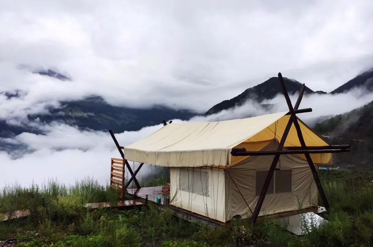 云階·格蘭平營地，踩著云一步步登上哈巴雪山