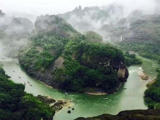 叢山茶境，一片天一座山忘了山外忘卻自己