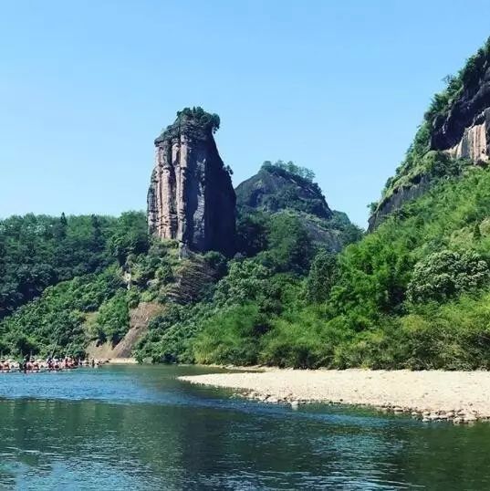 叢山茶境，一片天一座山忘了山外忘卻自己