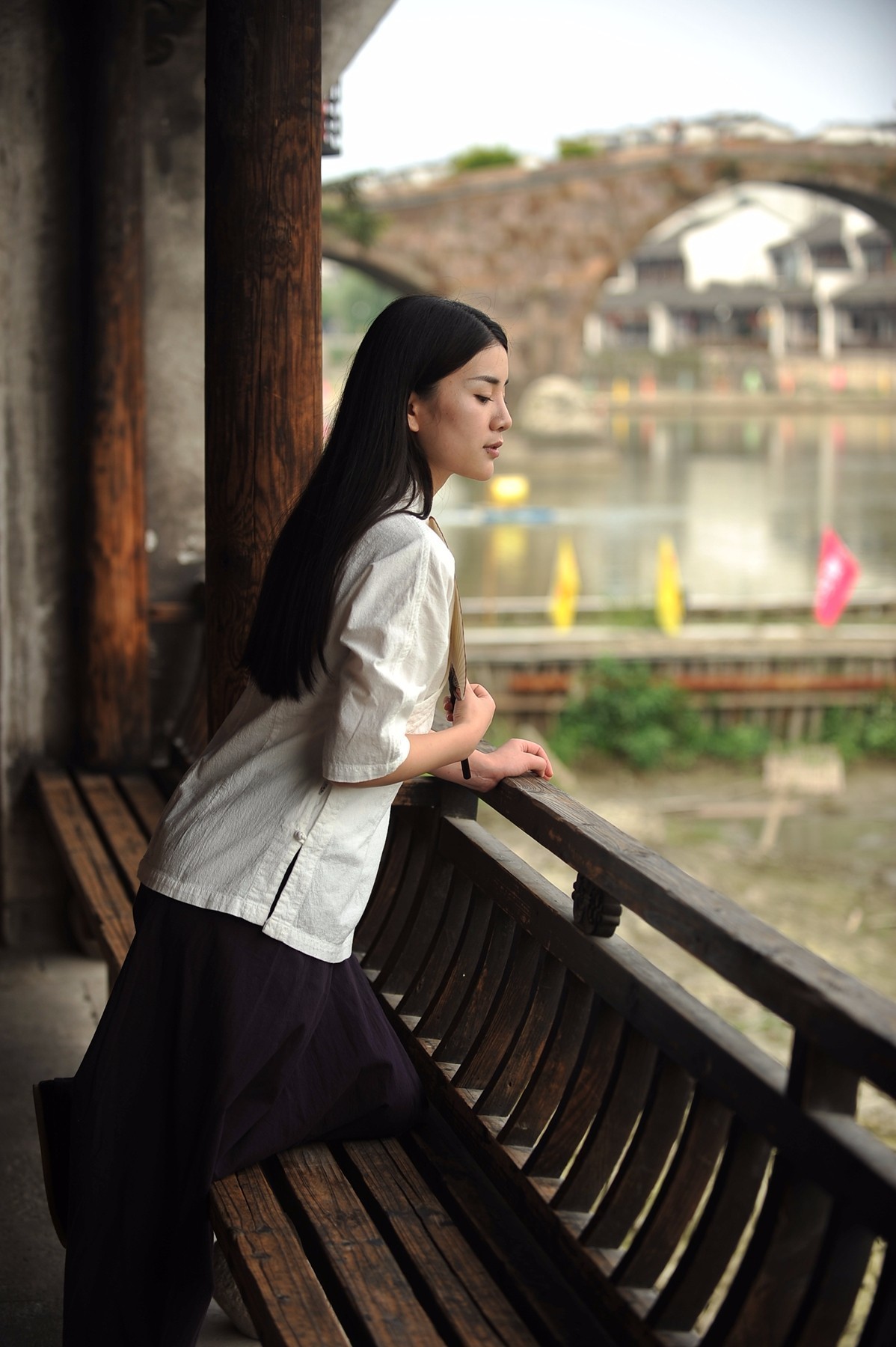 塘棲古鎮(zhèn)小茶姑娘，古鎮(zhèn)溪邊沐浴清風滌蕩心靈