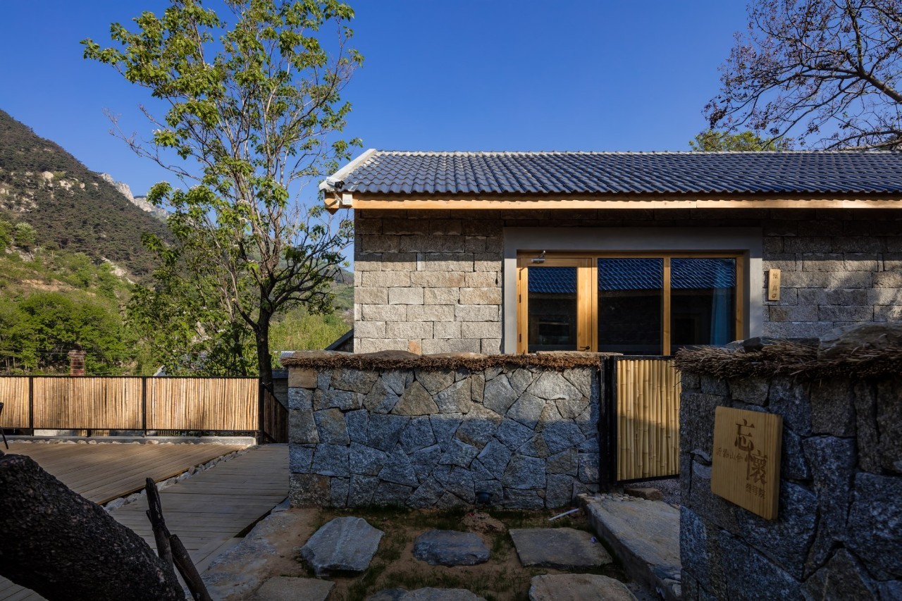 沂蒙山舍，呼吸大自然“臥聽(tīng)松嘯 伴山而眠”