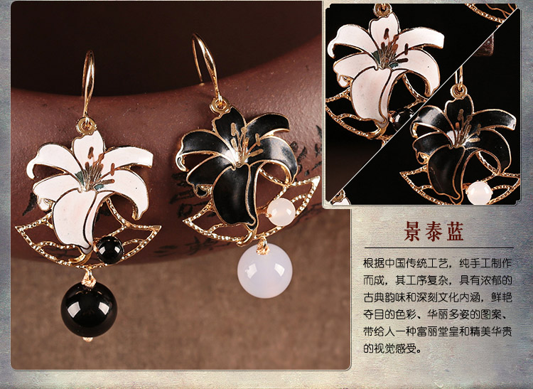 黑白百合花耳環(huán)，優(yōu)雅曼妙的首飾!