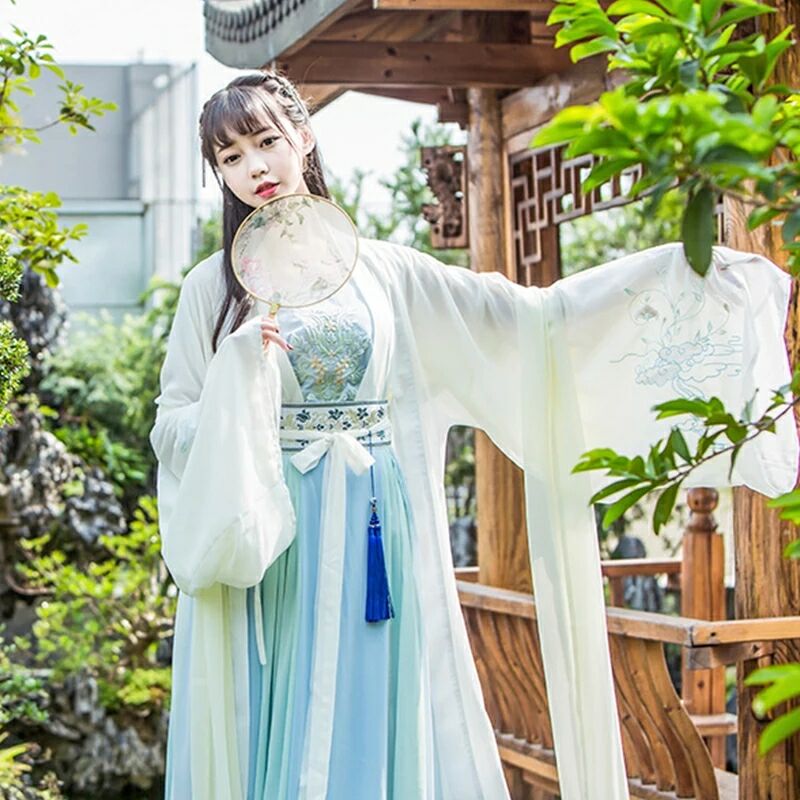 古風(fēng)淡藍(lán)仙女漢服，清新淡雅襦裙?jié)h服圖片