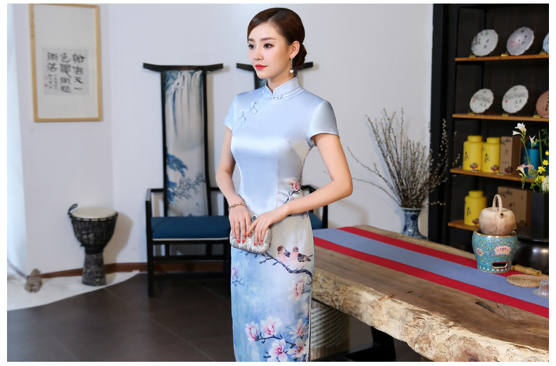 優(yōu)雅蘭花藍色旗袍，淡雅清新旗袍裙
