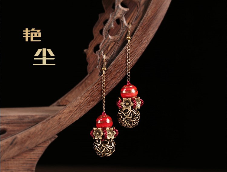 艷塵復(fù)古中國風(fēng)氣質(zhì)耳環(huán)，古風(fēng)紅色琉璃首飾