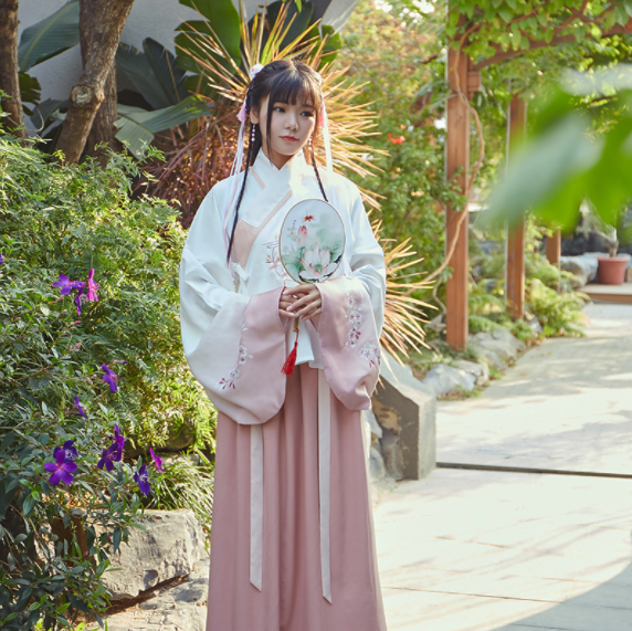 改良交領(lǐng)齊腰曲裾，漸變印花襦裙日常漢服