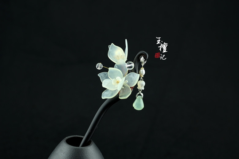 古風(fēng)玉蘭花黑檀木簪子，手工玉簪花頭飾