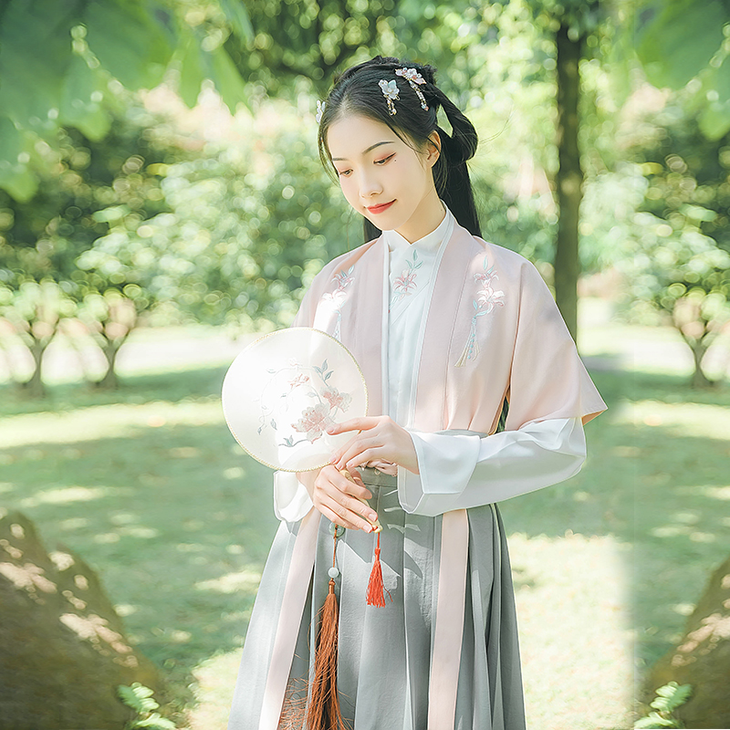 鈴瑤花齊腰襦裙?jié)h服，小清新花枝刺繡漢服圖片