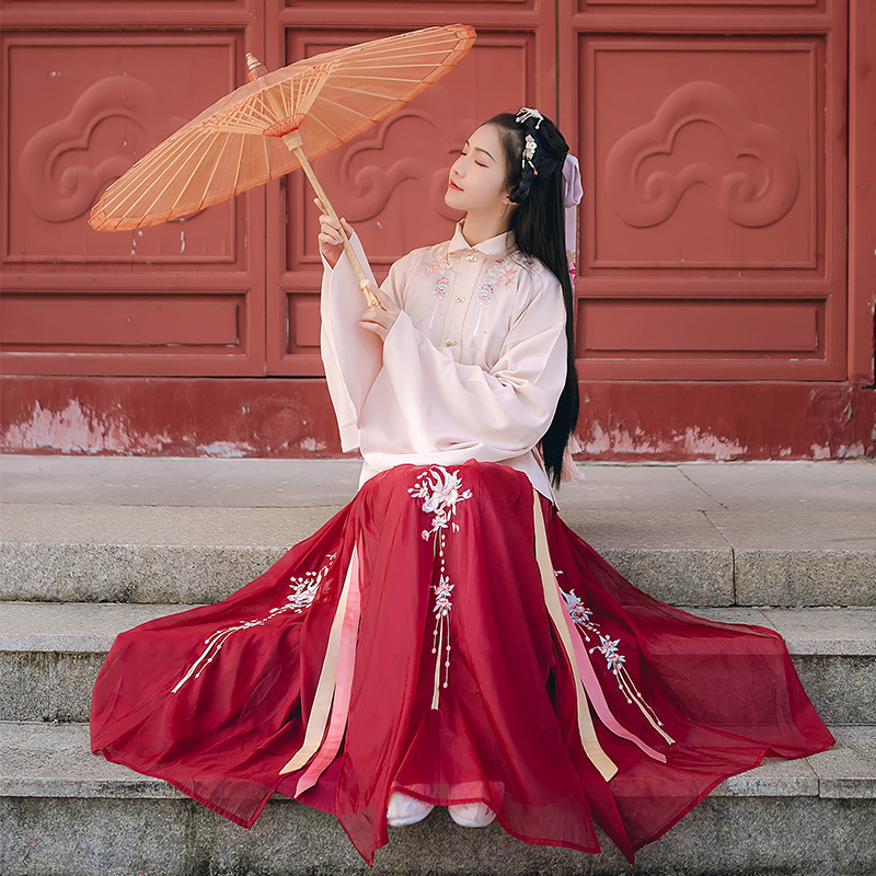 金魚戲水刺繡漢服，傳統(tǒng)立領(lǐng)紅裙?jié)h服圖片