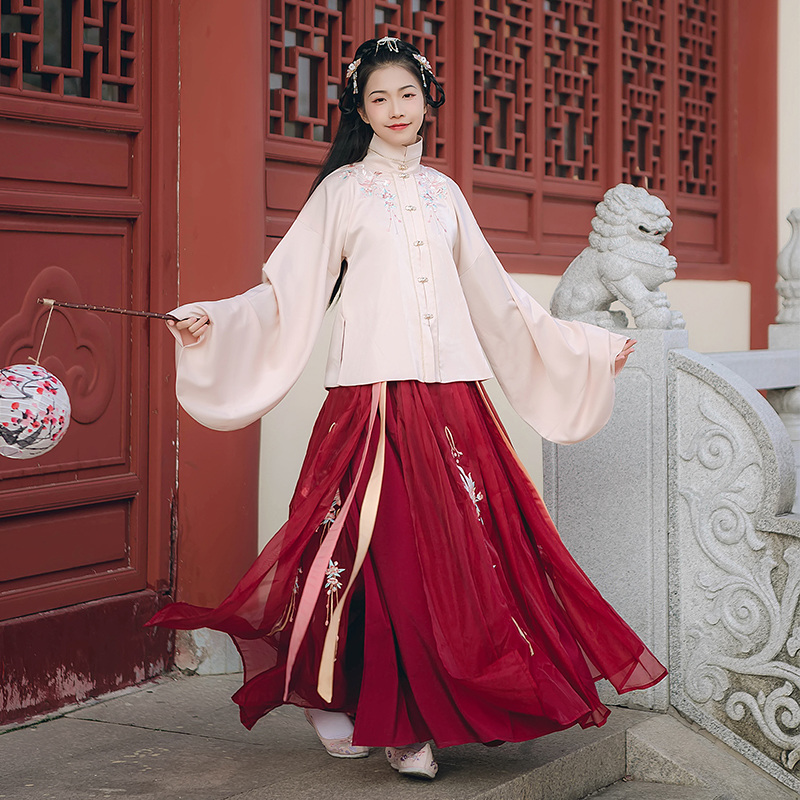金魚戲水刺繡漢服，傳統(tǒng)立領(lǐng)紅裙?jié)h服圖片