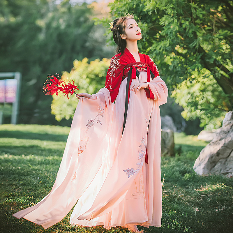 火紅彼岸花齊胸襦裙?jié)h服，日常春夏漢服圖片