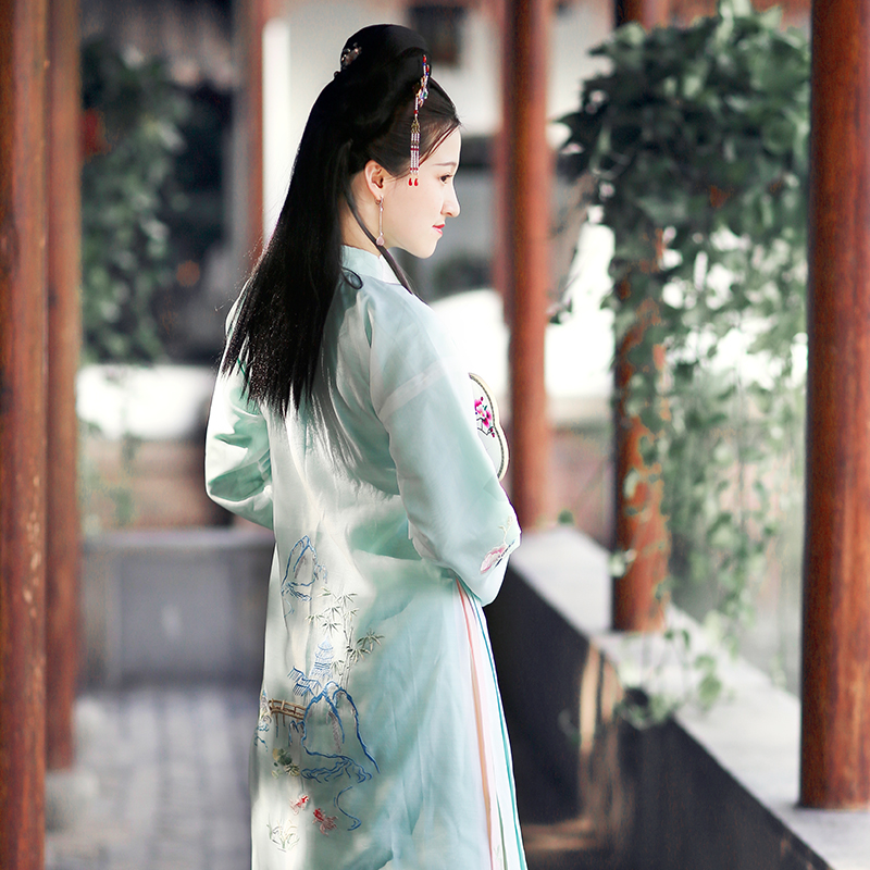 詩意韻味襦裙?jié)h服，淡雅刺繡立領(lǐng)古風漢服