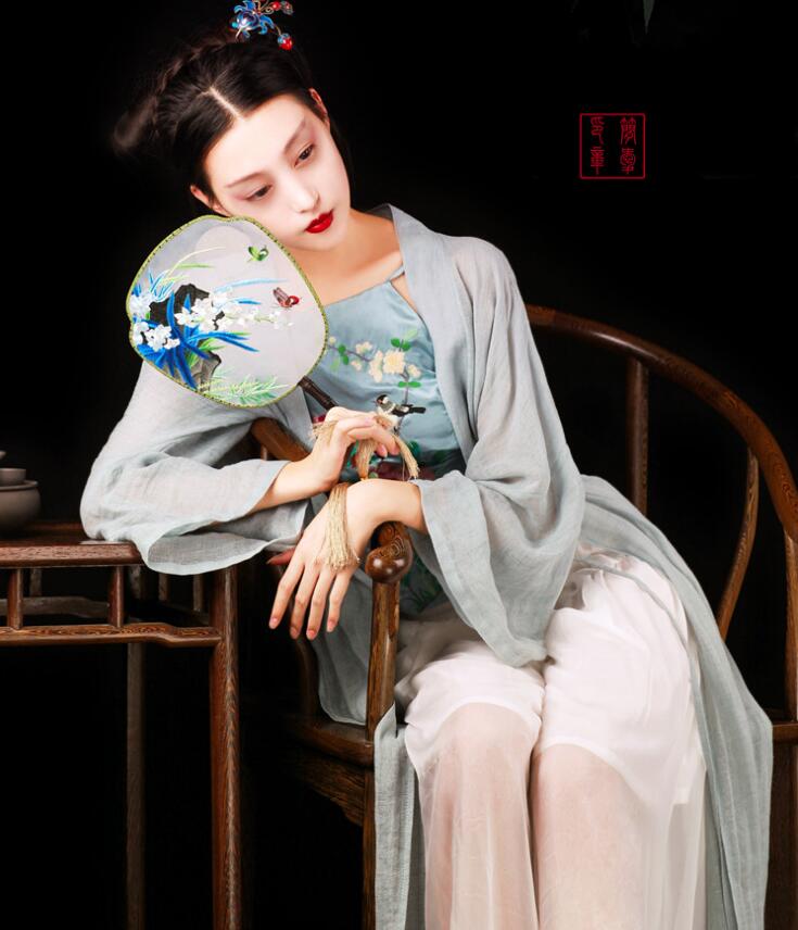簡(jiǎn)潔中式麻紗漢服，開衫披風(fēng)褙子漢服圖片