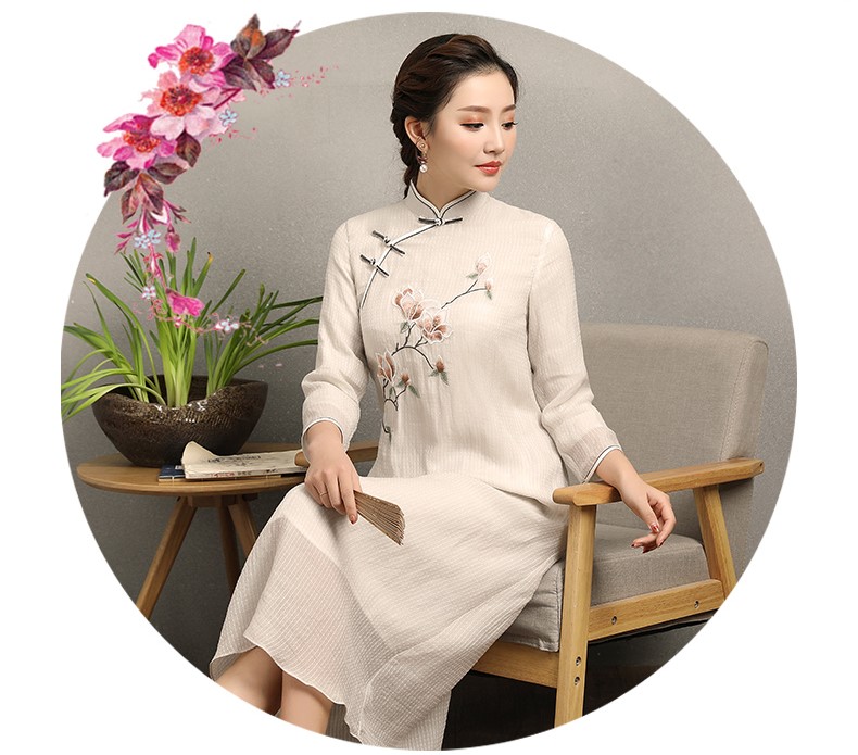 蘭花刺繡素雅旗袍，米白色中長款旗袍裙