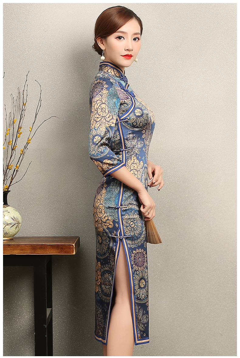 花若優(yōu)雅旗袍，圓形印花旗袍裙