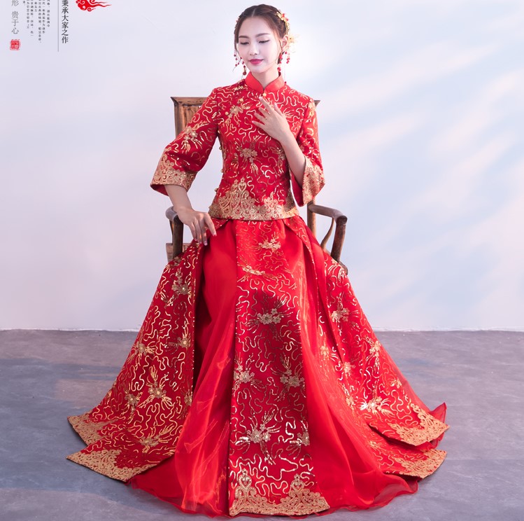 金色蕾絲花朵新娘禮服，唯美秀禾中式禮服
