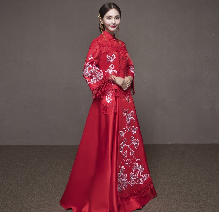 蝶戀花蘇繡新娘結(jié)婚禮服，唯美大氣中式禮服