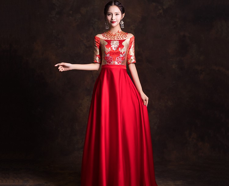 一字肩新娘結(jié)婚禮服，唯美流蘇中式禮服