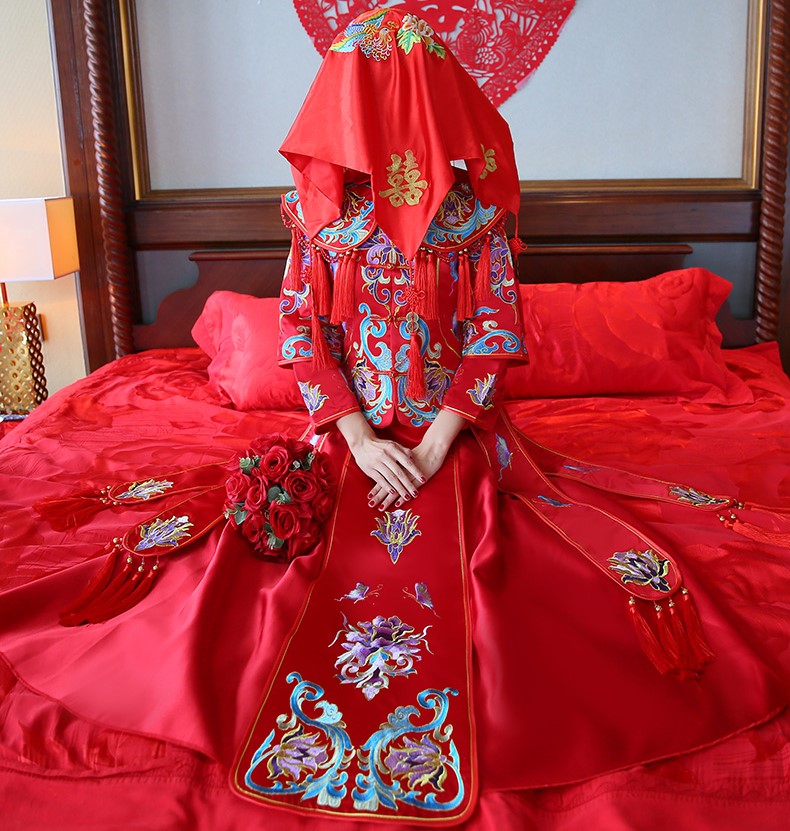 古典秀禾中式禮服，流蘇新娘結(jié)婚禮服