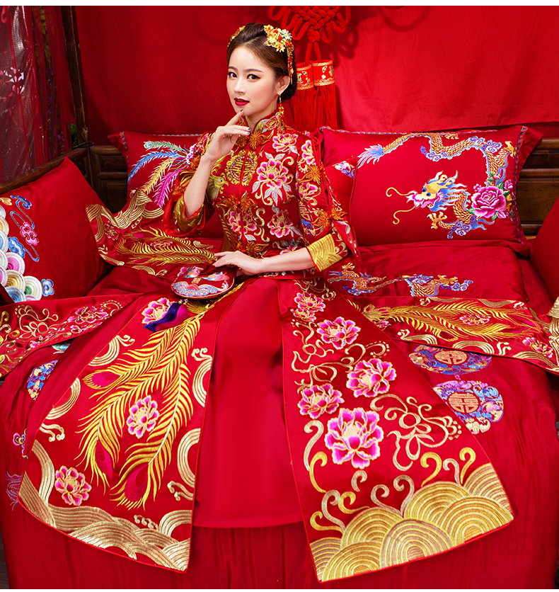 奢華刺繡中式禮服，唯美手工盤扣新娘禮服