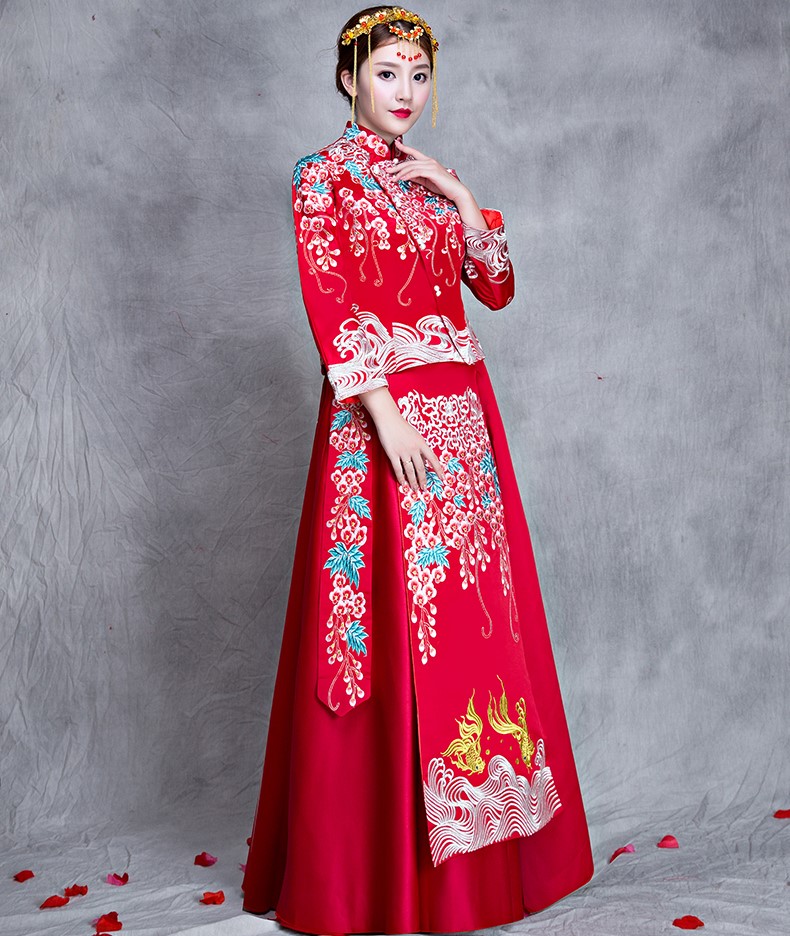 漫天繁花刺繡中式禮服，新娘結(jié)婚禮服