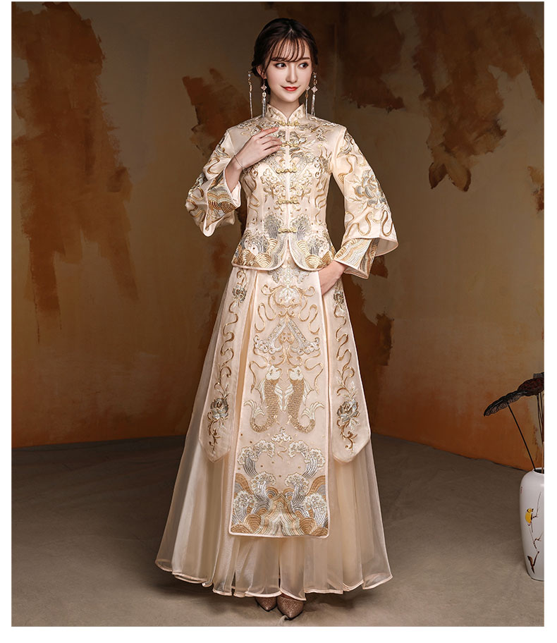 淡黃色中國(guó)風(fēng)中式禮服，新娘結(jié)婚禮服