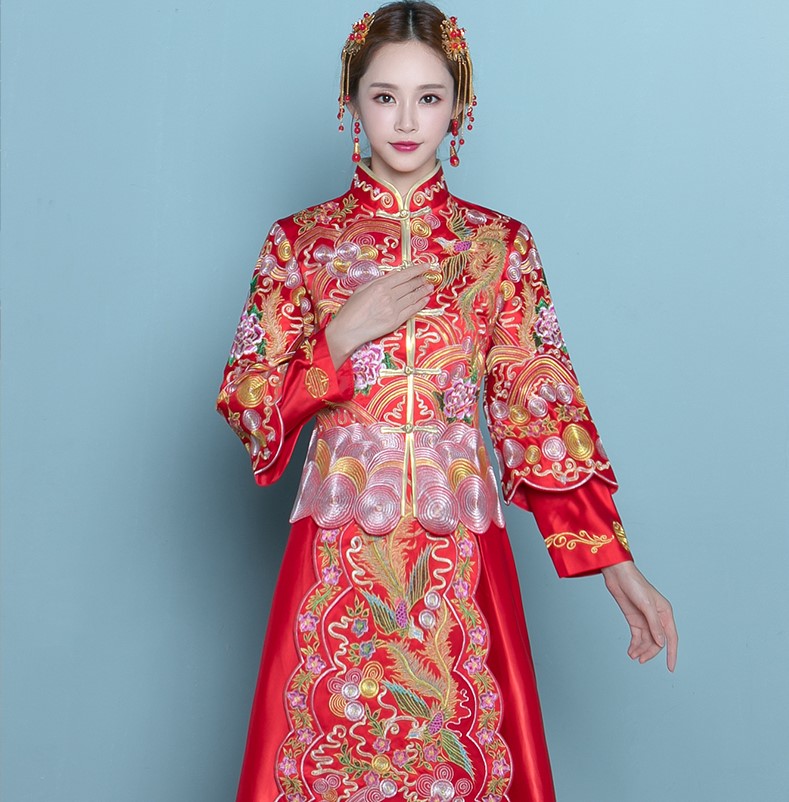 中國(guó)風(fēng)高貴刺繡嫁衣，新娘結(jié)婚中式禮服