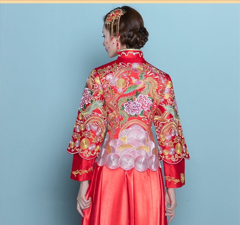 中國(guó)風(fēng)高貴刺繡嫁衣，新娘結(jié)婚中式禮服