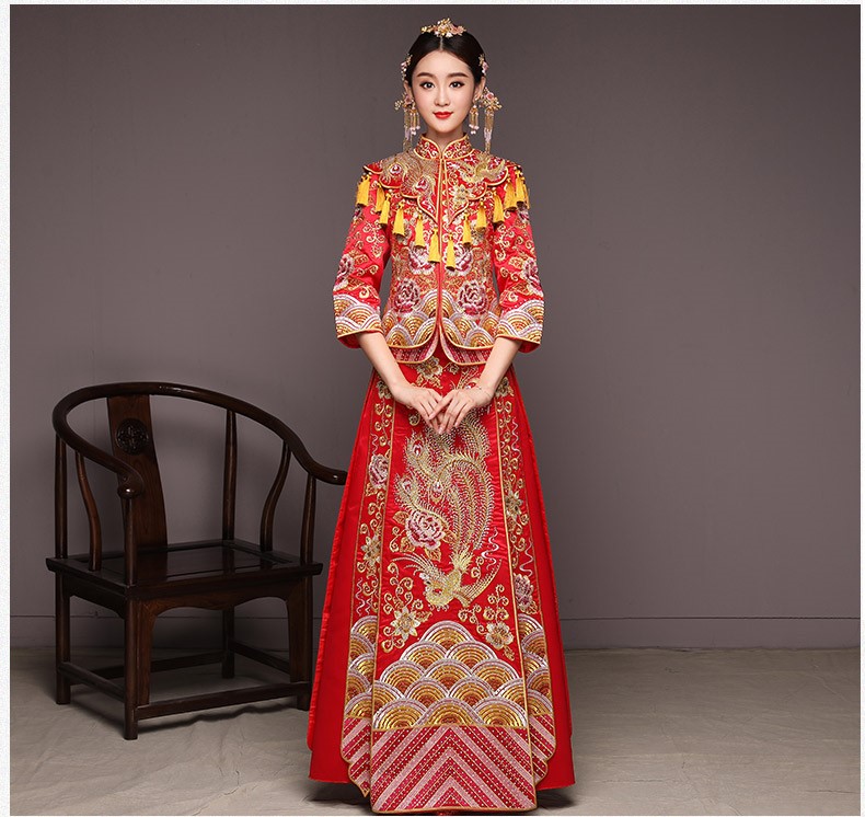 典雅韻味中式禮服，精致新娘結(jié)婚禮服