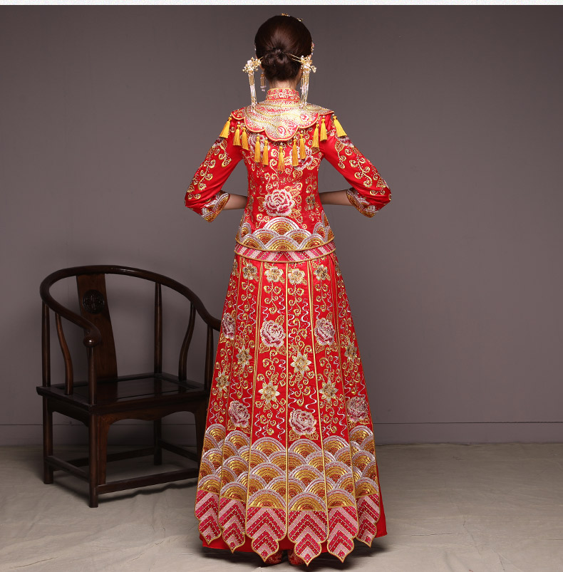 典雅韻味中式禮服，精致新娘結(jié)婚禮服