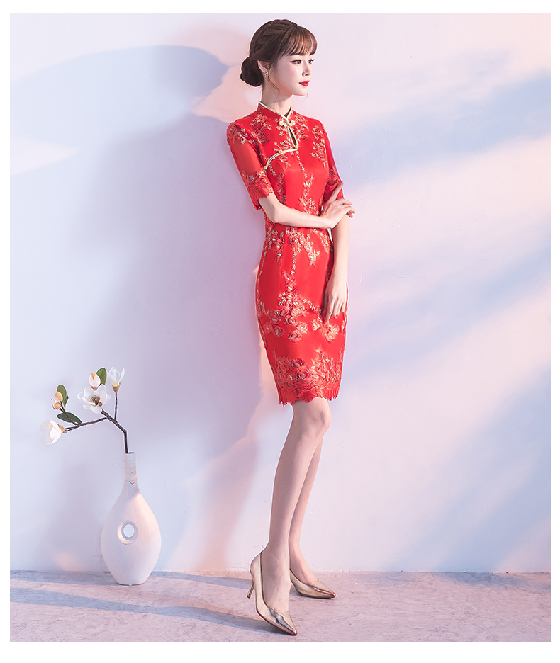 典雅復(fù)古唯美中式禮服，短款奢華中式繡花旗袍