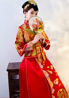 傳統(tǒng)中式禮服，紅色結婚新娘禮服