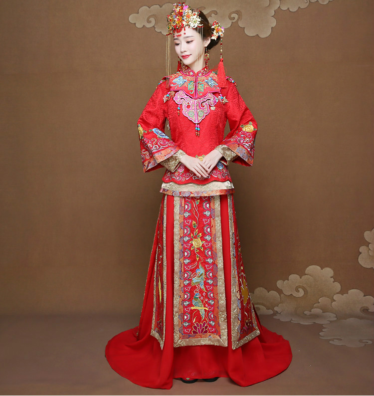 披肩拖尾秀禾服新娘禮服，時尚大氣中式禮服