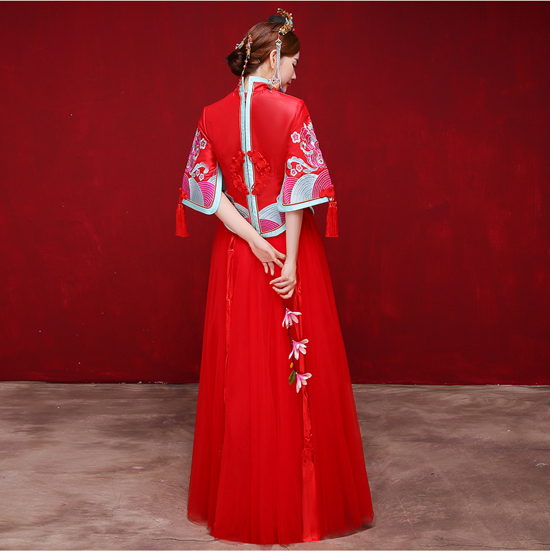 時尚復(fù)古設(shè)計中式禮服，唯美飄逸新娘禮服