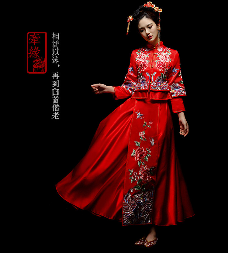 中式新娘禮服嫁衣，龍鳳褂富貴牡丹