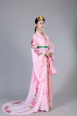 粉色繡花改良漢服古裝美人圖片