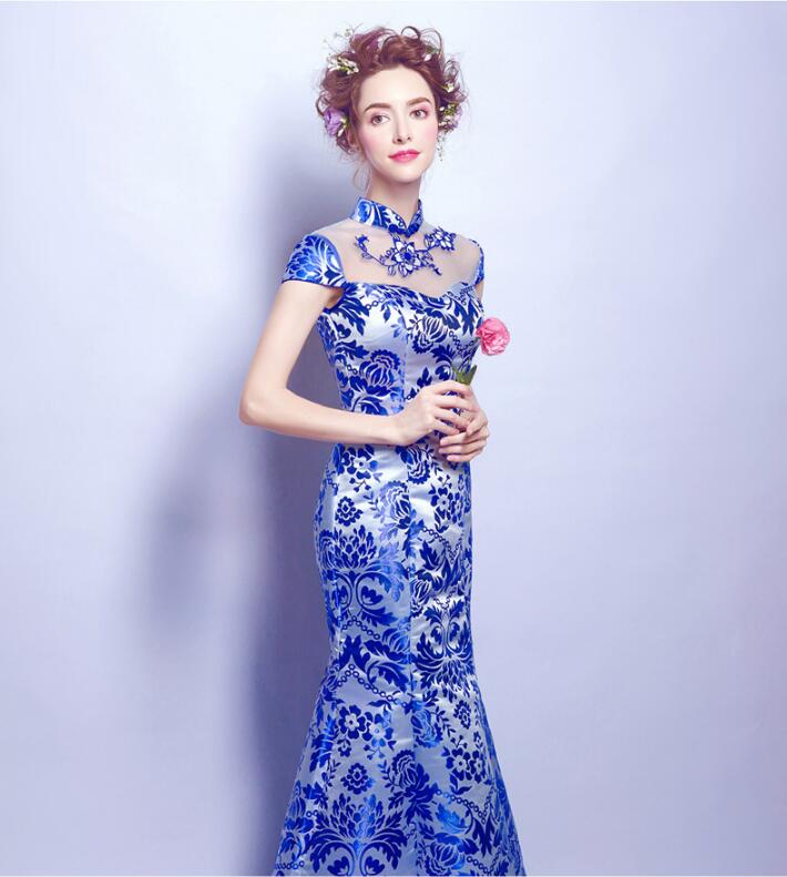 中國(guó)風(fēng)青花瓷魚(yú)尾旗袍中式禮服