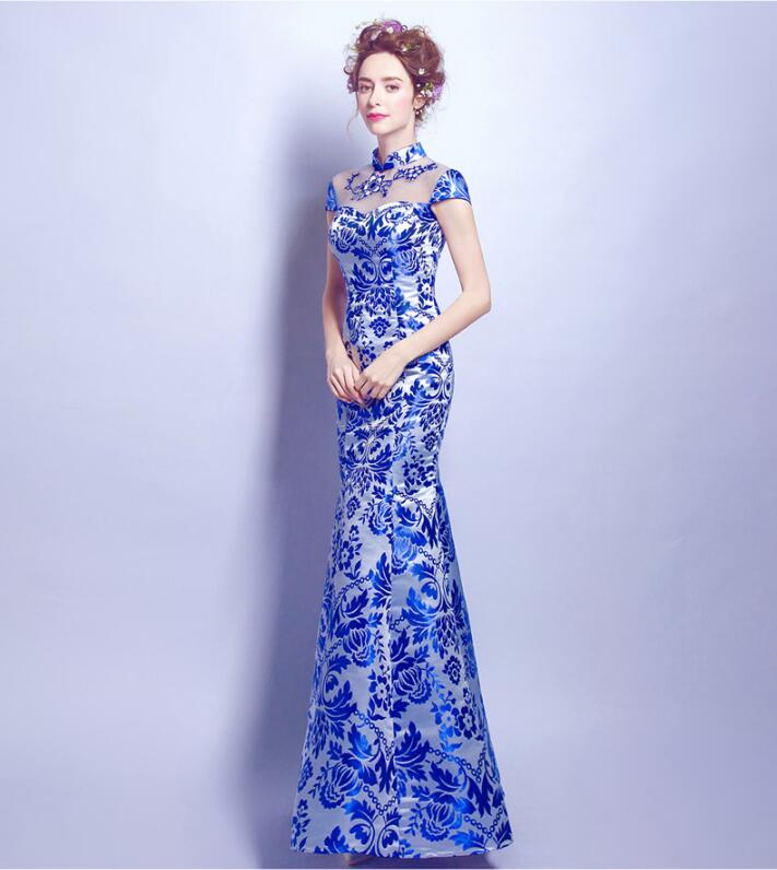 中國(guó)風(fēng)青花瓷魚(yú)尾旗袍中式禮服