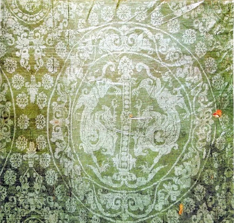 最華麗的傳統(tǒng)花布，《源氏物語》的中國(guó)絲織品