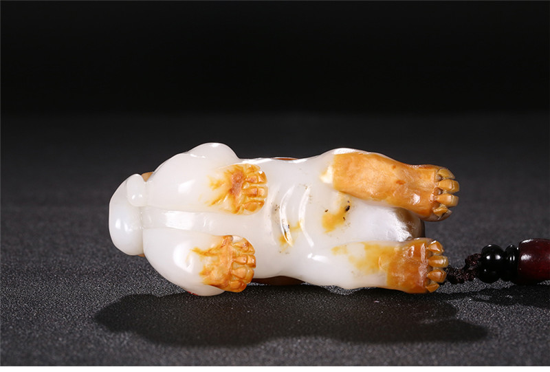 神獸飛虎手把件掛件，天然白玉手玩件玉石小擺