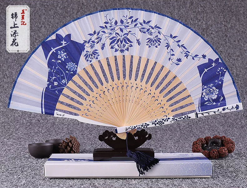 中國風(fēng)青花瓷古典真絲折扇
