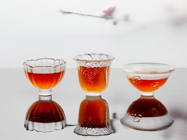 琉璃茶具美哉！淺析精致茶具設(shè)計(jì)介紹