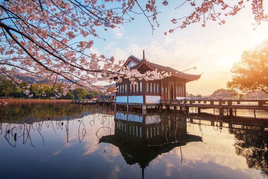 遇見(jiàn)中國(guó)最美的風(fēng)景，30個(gè)景色宜人的地方！