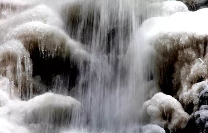 雪后黃山風(fēng)景宛如人間仙境，舞一曲雪中霓裳羽