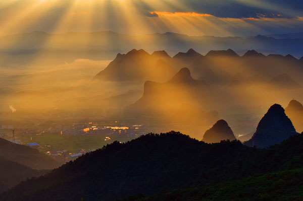桂林市堯山美麗風(fēng)景攝影